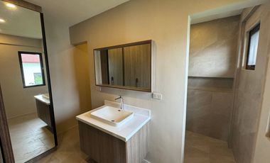 FOR SALE: 3-Bedroom Single-Family House in Verdana Homes Mamplasan, Biñan City, Laguna