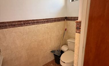 CASA EN VENTA CERCA DE COLOSIO Y ZARAGOZA IDEAL PARA CONSULTORIOS, OFICINAS, ETC.