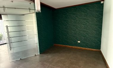 CASA EN VENTA CERCA DE COLOSIO Y ZARAGOZA IDEAL PARA CONSULTORIOS, OFICINAS, ETC.