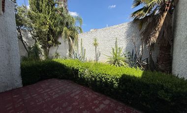 CASA EN VENTA CERCA DE COLOSIO Y ZARAGOZA IDEAL PARA CONSULTORIOS, OFICINAS, ETC.