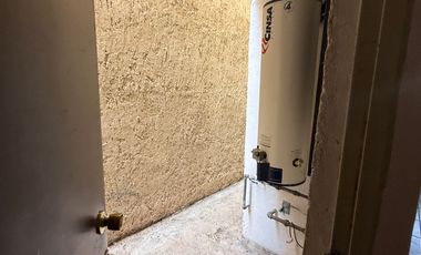 CASA EN VENTA CERCA DE COLOSIO Y ZARAGOZA IDEAL PARA CONSULTORIOS, OFICINAS, ETC.