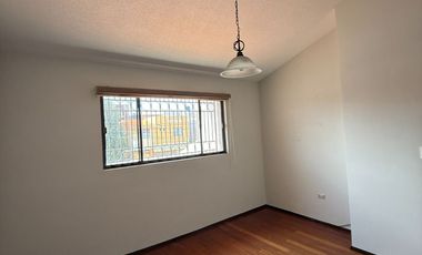 CASA EN VENTA CERCA DE COLOSIO Y ZARAGOZA IDEAL PARA CONSULTORIOS, OFICINAS, ETC.