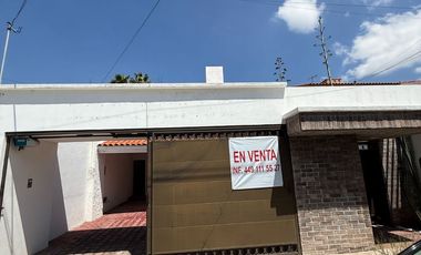 CASA EN VENTA CERCA DE COLOSIO Y ZARAGOZA IDEAL PARA CONSULTORIOS, OFICINAS, ETC.