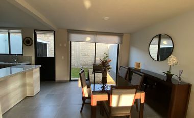 CASA EN SAN MATEO, ZONA ESMERALDA, MODERNA