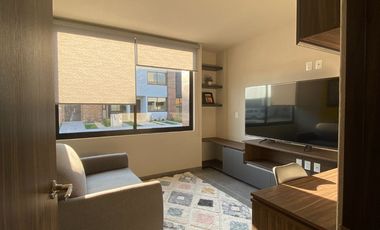 CASA EN SAN MATEO, ZONA ESMERALDA, MODERNA