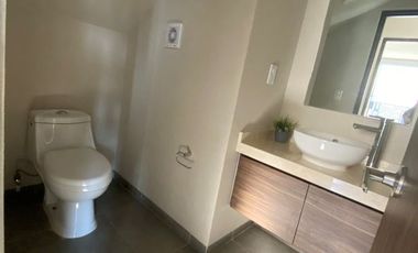 CASA EN SAN MATEO, ZONA ESMERALDA, MODERNA