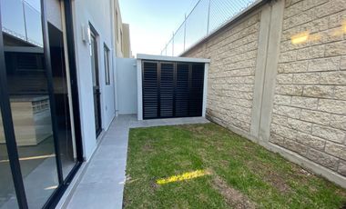 CASA EN SAN MATEO, ZONA ESMERALDA, MODERNA