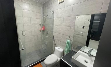 Venta de Casa remodelada de 2 pisos + terraza en ciudadela  Las Orquideas norte de Guayaquil