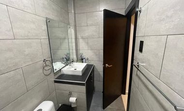 Venta de Casa remodelada de 2 pisos + terraza en ciudadela  Las Orquideas norte de Guayaquil