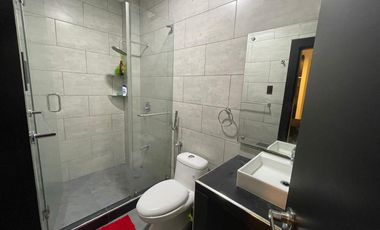 Venta de Casa remodelada de 2 pisos + terraza en ciudadela  Las Orquideas norte de Guayaquil