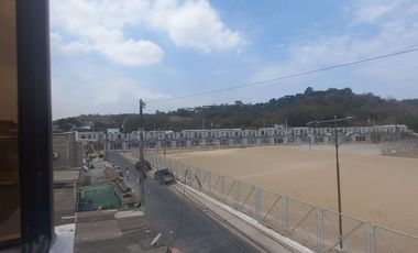 Venta de Casa remodelada de 2 pisos + terraza en ciudadela  Las Orquideas norte de Guayaquil