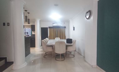 Venta de Casa remodelada de 2 pisos + terraza en ciudadela  Las Orquideas norte de Guayaquil