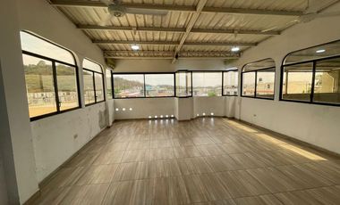 Venta de Casa remodelada de 2 pisos + terraza en ciudadela  Las Orquideas norte de Guayaquil