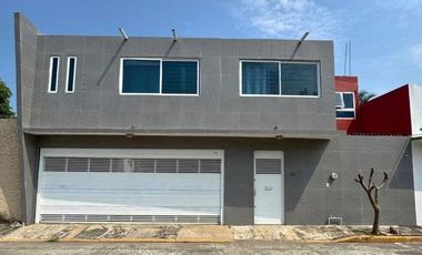 VENDO CASA AMPLIADA EN PUENTE MORENO EN PRIMERA SECCION