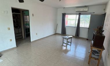 VENDO CASA AMPLIADA EN PUENTE MORENO EN PRIMERA SECCION