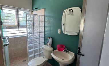VENDO CASA AMPLIADA EN PUENTE MORENO EN PRIMERA SECCION