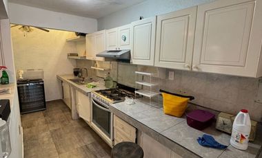 VENDO CASA AMPLIADA EN PUENTE MORENO EN PRIMERA SECCION