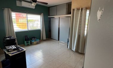 VENDO CASA AMPLIADA EN PUENTE MORENO EN PRIMERA SECCION