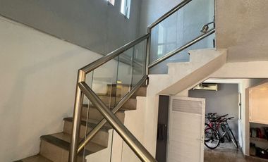 VENDO CASA AMPLIADA EN PUENTE MORENO EN PRIMERA SECCION