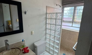 VENDO CASA AMPLIADA EN PUENTE MORENO EN PRIMERA SECCION