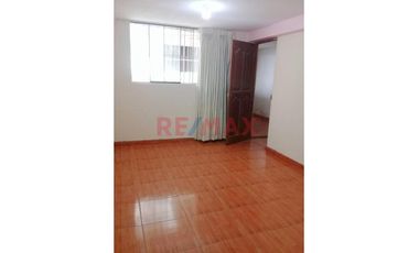 Oportunidad con 30 mil dólares de inicial + banco. Venta linda Casa con 7 Dptos En San Juan De Miraflores – Ideal Para Vivienda O Inversión.