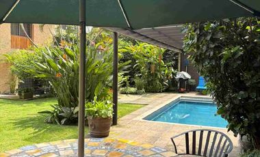 Amplia casa sola en calle Santa Clara, San Cristobal.