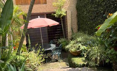 Amplia casa sola en calle Santa Clara, San Cristobal.