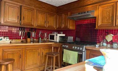 Amplia casa sola en calle Santa Clara, San Cristobal.