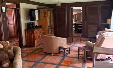 Amplia casa sola en calle Santa Clara, San Cristobal.