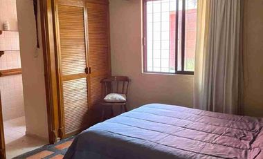 Amplia casa sola en calle Santa Clara, San Cristobal.