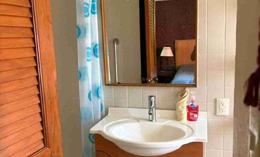 Amplia casa sola en calle Santa Clara, San Cristobal.