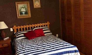 Amplia casa sola en calle Santa Clara, San Cristobal.