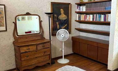 Amplia casa sola en calle Santa Clara, San Cristobal.