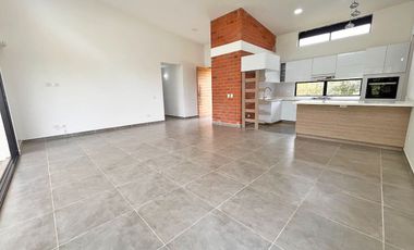 SE ARRIENDA CASA CAMPESTRE EN PEREIRA VIA ARMENIA