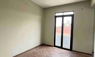 Hunian 2lt Desain Japanese Cihanjuang