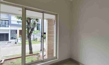 Disewakan Rumah Luas Di Area Premium Kebayoran Bintaro Jaya Sektor 7 Tangsel