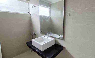 Disewakan Rumah Luas Di Area Premium Kebayoran Bintaro Jaya Sektor 7 Tangsel