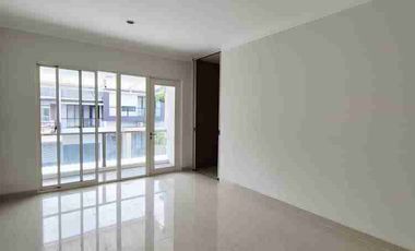 Disewakan Rumah Luas Di Area Premium Kebayoran Bintaro Jaya Sektor 7 Tangsel