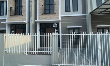 Dijual Disewakan Rumah 2 Lantai Alana Regency Tambak Oso, Sidoarjo