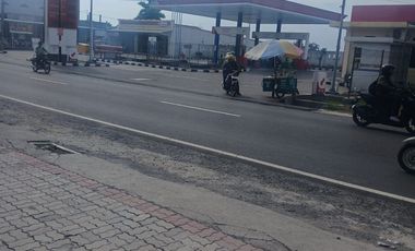 JUAL Tanah + 3 Gudang + Alfamart (aktif)  Raya Dawar Blandong Desa Sawen Kedamean - Gresik