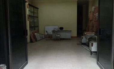 RUMAH 2 LANTAI EKSKLUSIF di Jl. Bali, Makassar! 3+1 Kamar Tidur, SHM, Hanya Rp4 Miliar!