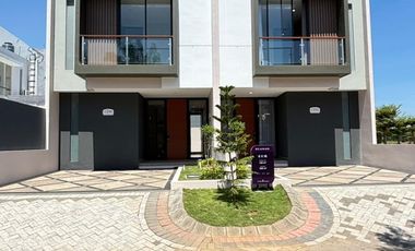 Rumah 3 Lantai Full Furnished lingkungan nyaman di Sidoarjo