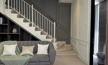 Rumah 3 Lantai Full Furnished lingkungan nyaman di Sidoarjo