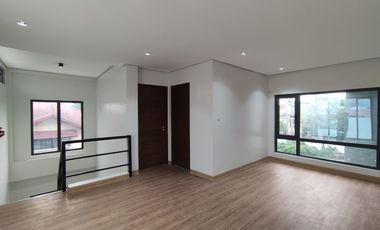 Move-In Ready 3-Storey Home with 4BR, Entertainment Area and Parking in Taytay, Rizal for Sale