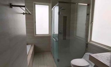 Sewa Rumah Graha Famili Furnished Swimming Pool