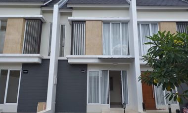 Di Jual Cepat RUMAH Strategis  BU di Citragrand
