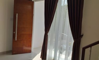 Di Jual Cepat RUMAH Strategis  BU di Citragrand