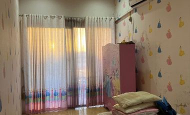 Dijual rumah cluster 2 lantai di perumahan aur kuning, simpang tiga, bukit raya, Pekanbaru. Semi Furnished, security 24 jam