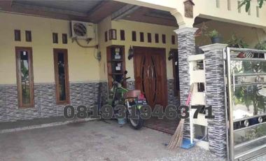 DIJUAL RUMAH FULL RENOV LOKASI STRATEGIS