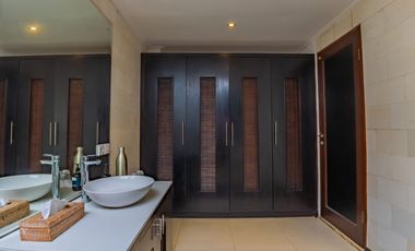 FOR SALE VILLA PREMIUM LOCATION  WALKING NEAR BEACH SEMINYAK